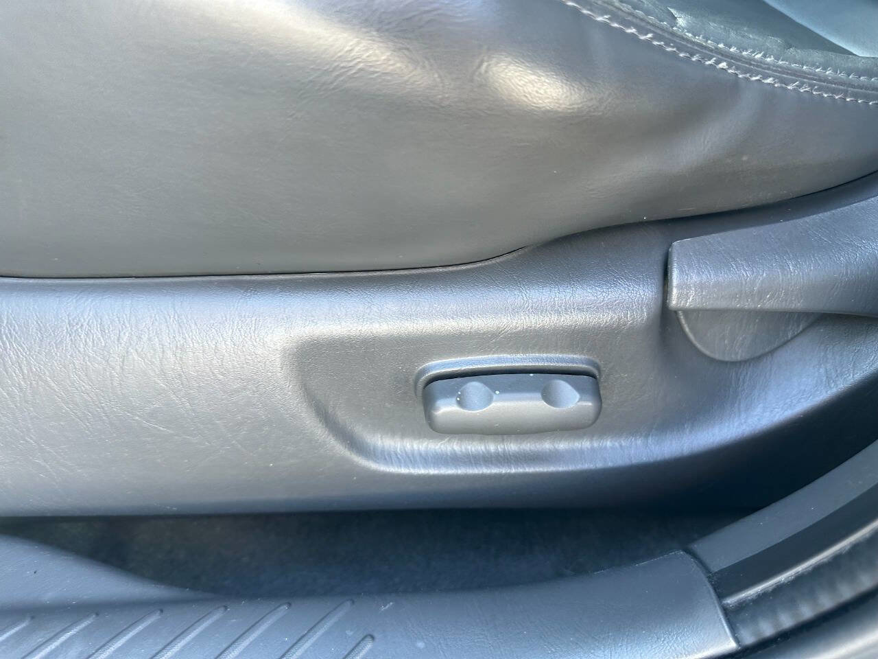 Used 2003 MAZDA Tribute ES image 17