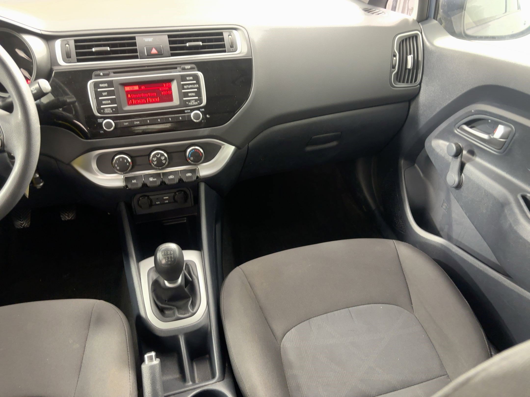 Used 2016 Kia Rio LX image 25