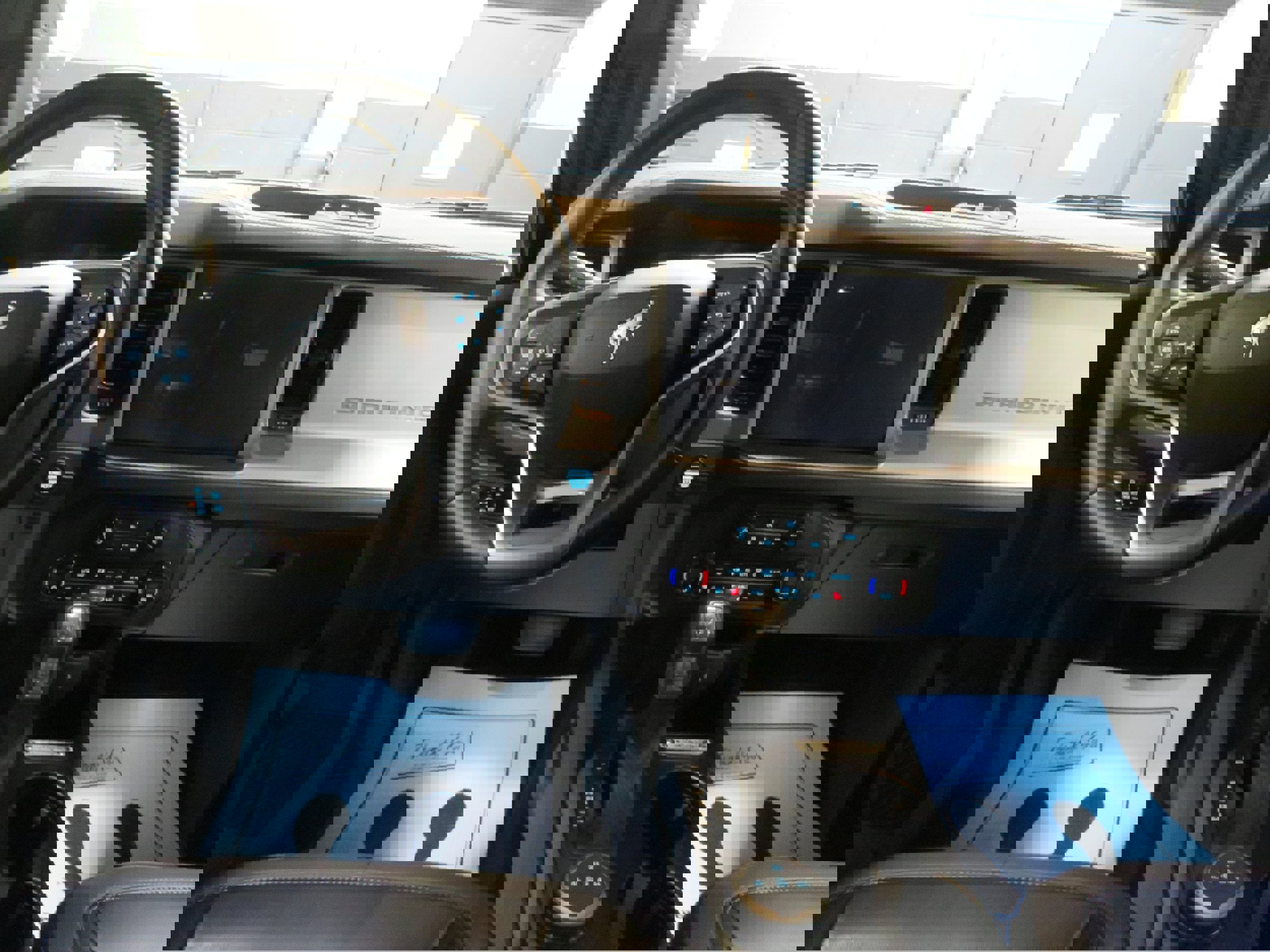 Used 2025 Ford Bronco Outer Banks AWD/4WD image 10