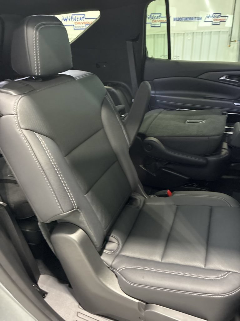 Used 2026 Chevrolet Traverse LT AWD/4WD image 38