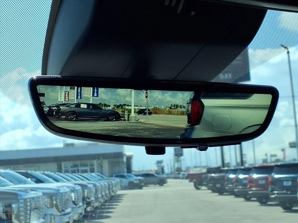 New 2026 GMC Yukon AT4 w/ AT4 Premium Plus Package image 5
