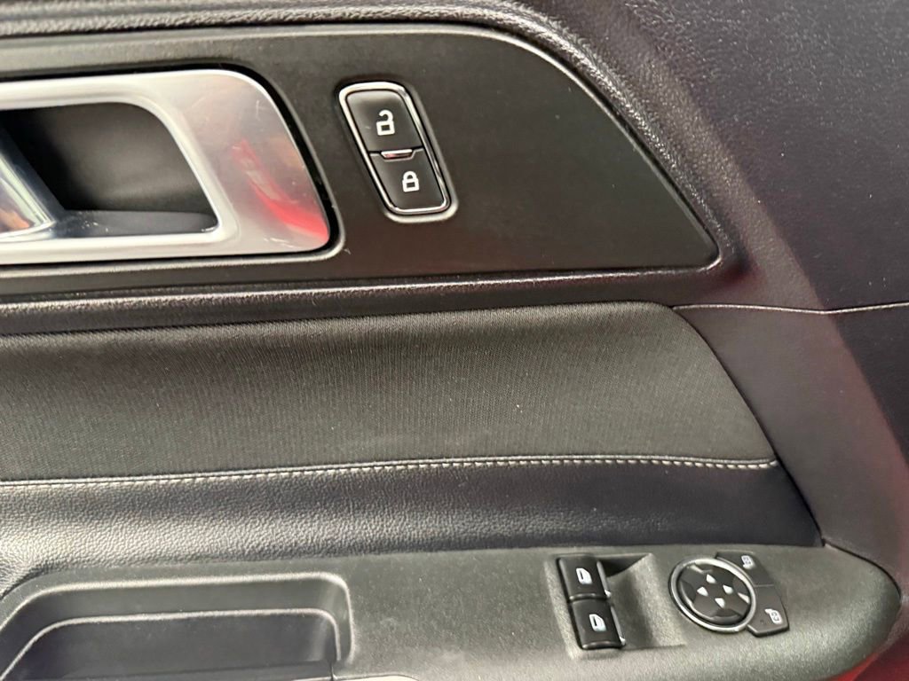 Used 2019 Ford Mustang Coupe w/ Black Accent Package image 27