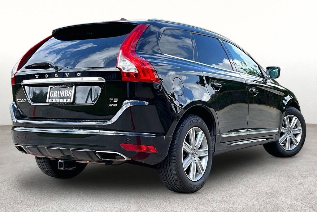 Used 2017 Volvo XC60 T5 Inscription w/ Preferred Option Package AWD/4WD image 2