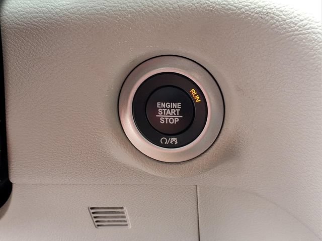 Used 2023 Chrysler Voyager LX FWD image 10