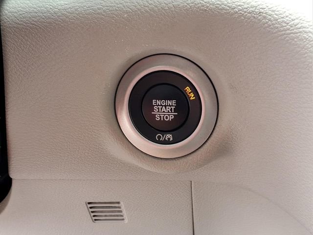 Used 2023 Chrysler Voyager LX FWD image 10