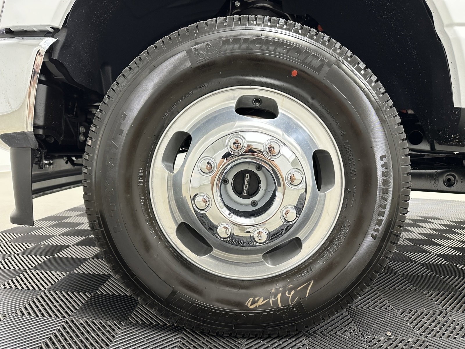 New 2025 Ford F350 XL w/ XL Chrome Package image 4