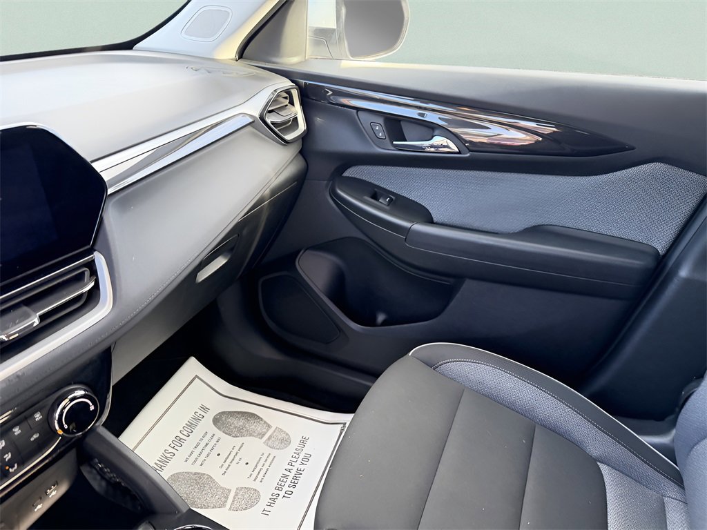 Used 2025 Chevrolet TrailBlazer LT image 29