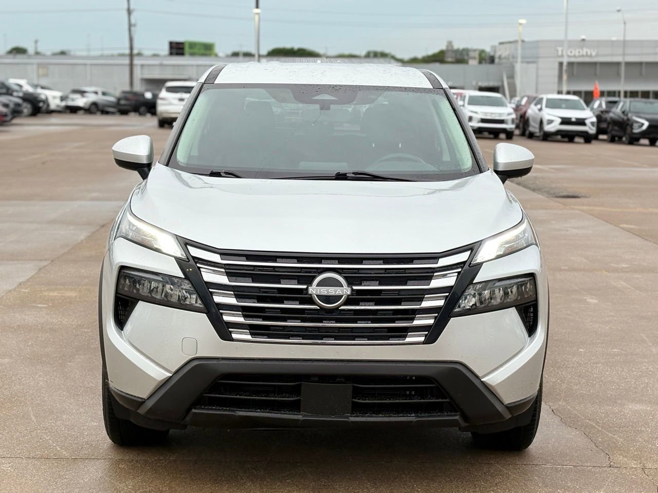 Certified 2024 Nissan Rogue SV image 4