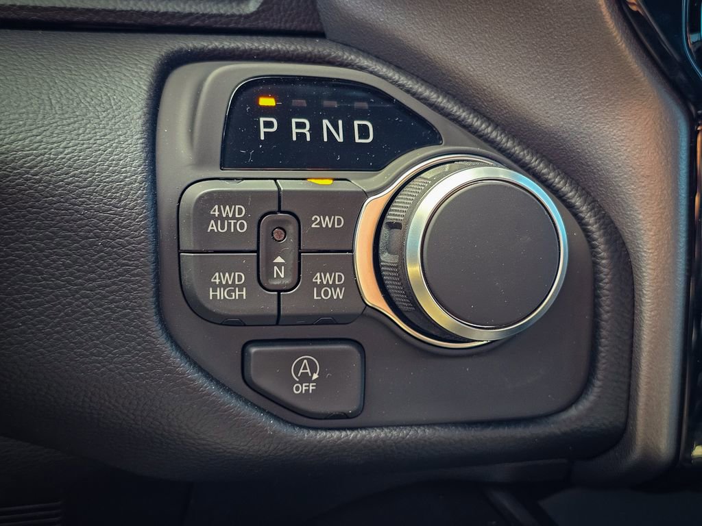 New 2026 RAM 1500 4x4 Crew Cab image 18