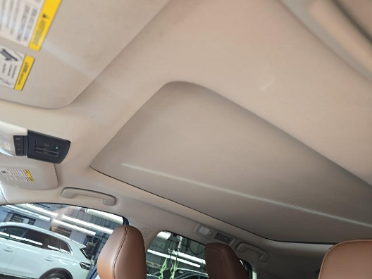 Used 2025 Nissan Pathfinder Platinum w/ Cargo Package FWD image 6
