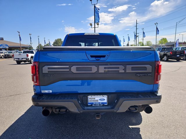 Used 2022 Chevrolet Suburban Z71 w/ Luxury Package AWD/4WD image 4