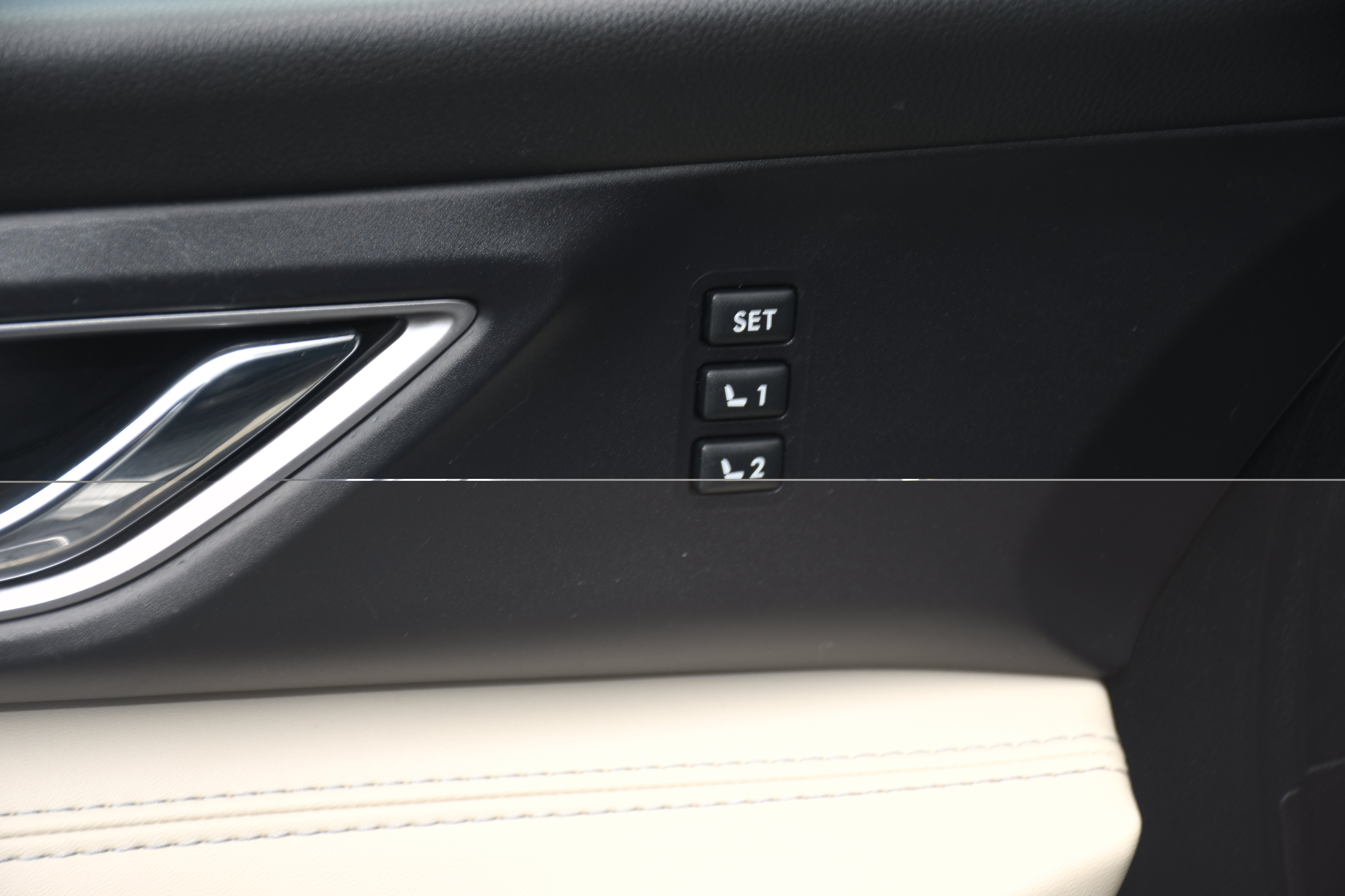 Used 2020 Subaru Ascent Limited w/ Technology Package AWD/4WD image 13