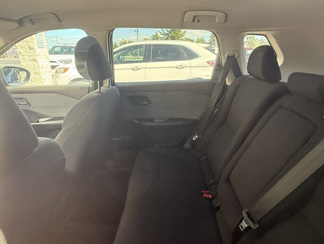 Used 2023 Nissan Rogue S AWD/4WD image 9