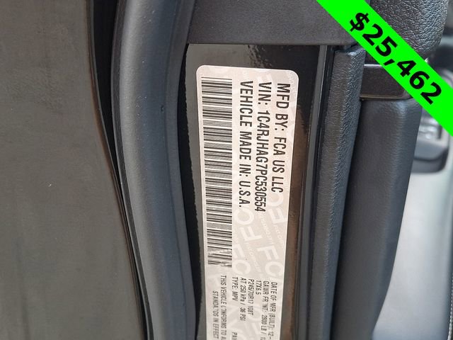 Certified 2023 Jeep Grand Cherokee Laredo image 29