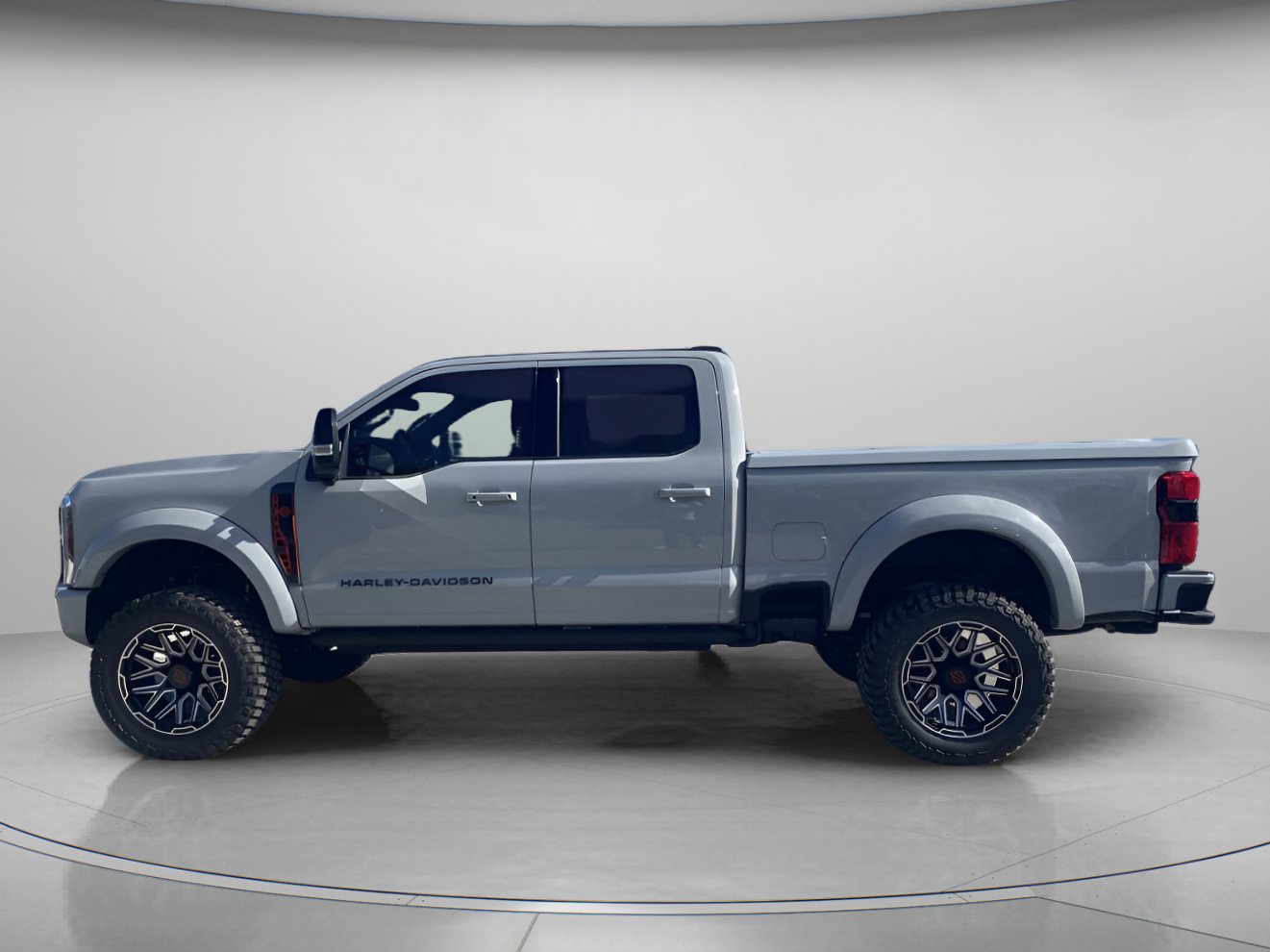 New 2026 Ford F250 Lariat w/ Black Appearance Package image 5