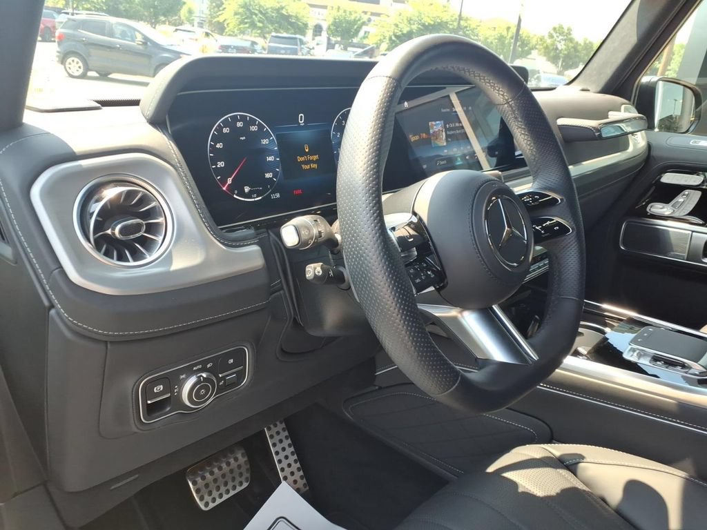 Used 2025 Mercedes-Benz G 550 image 16