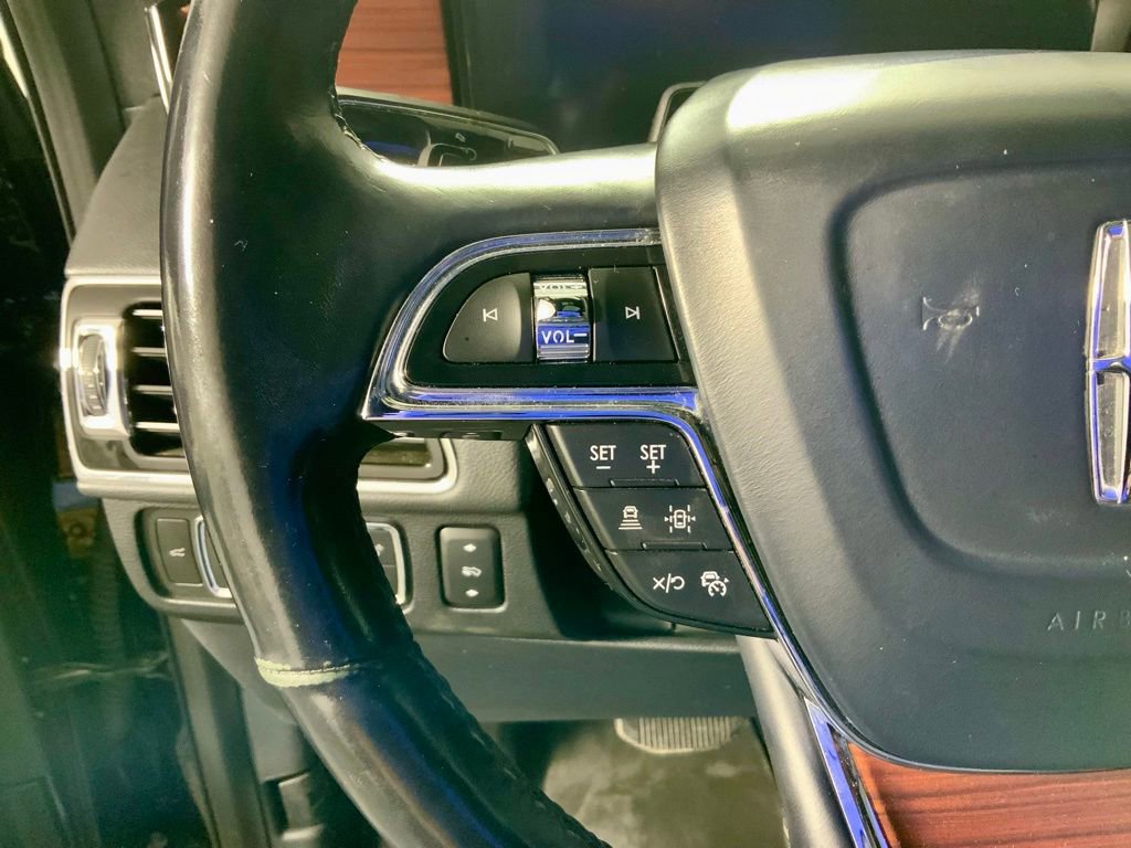 Used 2022 Lincoln Navigator Reserve image 27