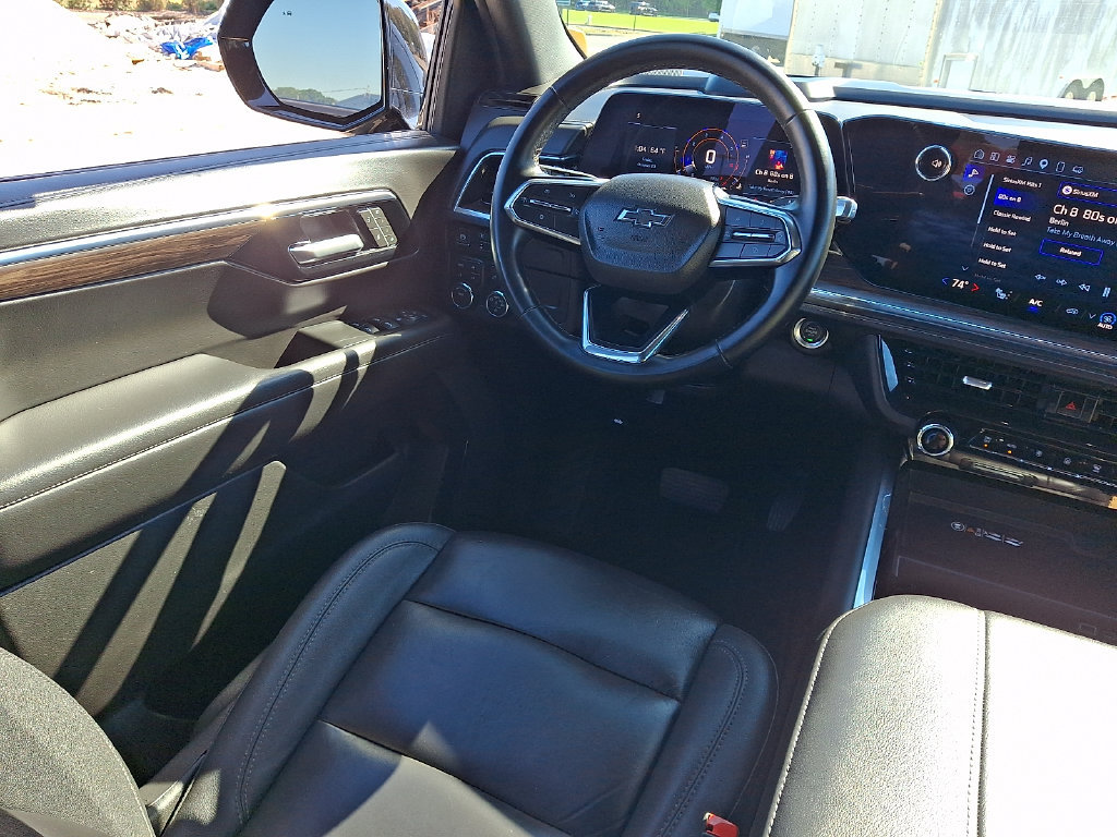 Used 2025 Chevrolet Tahoe Z71 AWD/4WD image 15