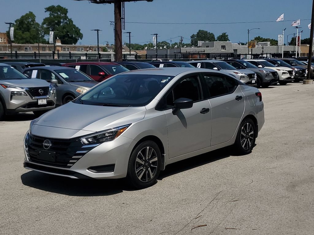 Used 2025 Nissan Versa S w/ S Plus Package FWD image 2