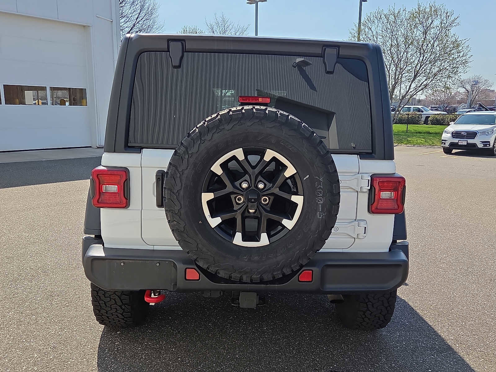 Used 2025 Jeep Wrangler Unlimited Rubicon AWD/4WD image 5