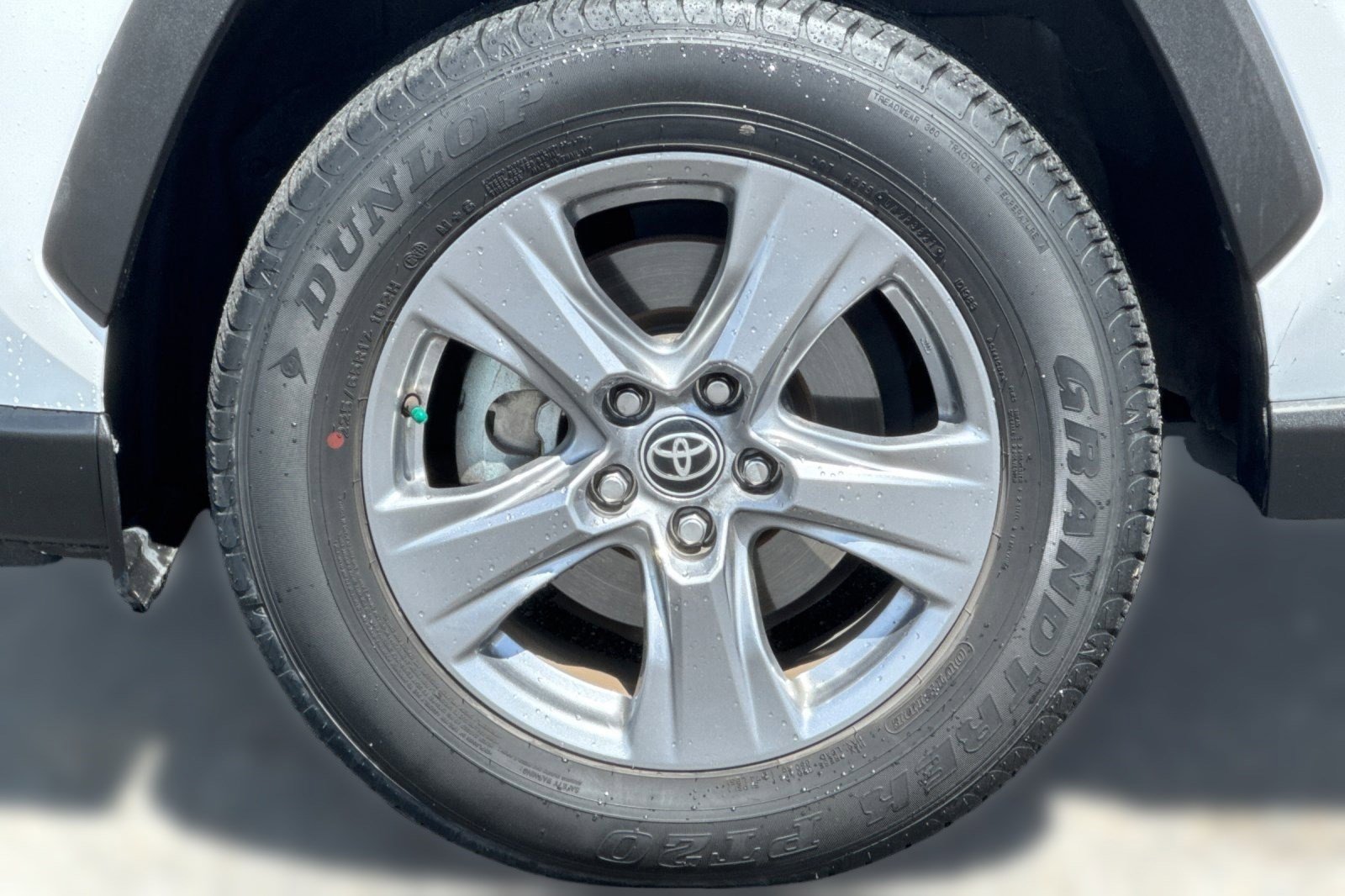 Used 2022 Toyota RAV4 XLE w/ Convenience Package image 11