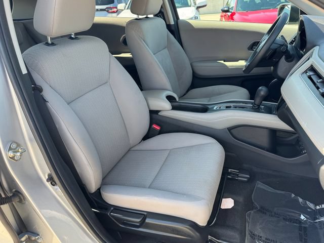 Used 2017 Honda HR-V EX image 11