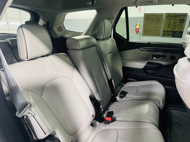 Used 2023 Honda Pilot Elite image 34