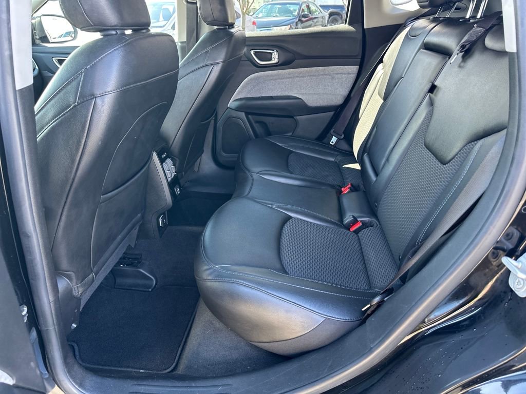 Used 2022 Jeep Compass Latitude image 14