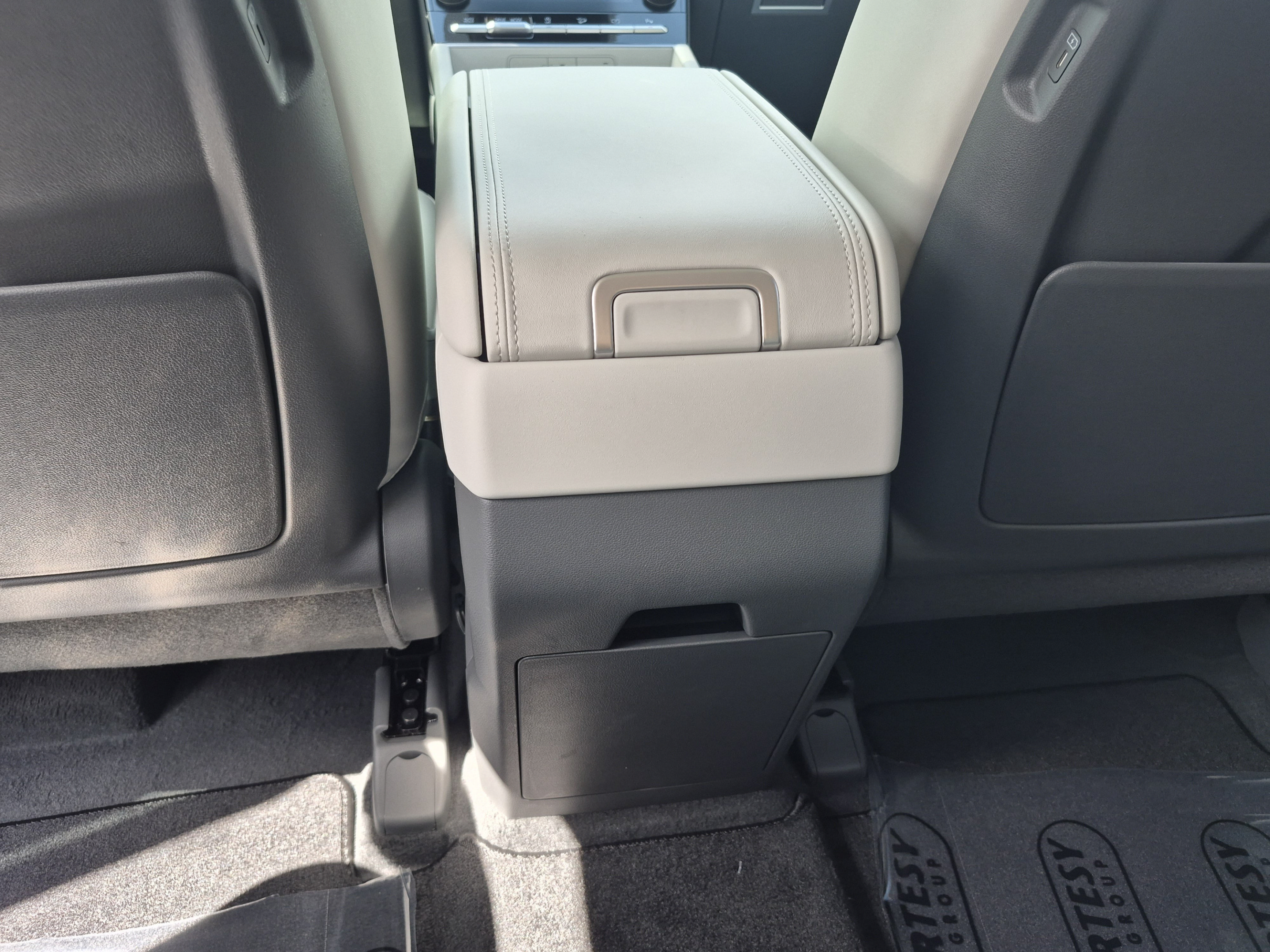 New 2027 Hyundai Santa Fe SEL FWD image 14