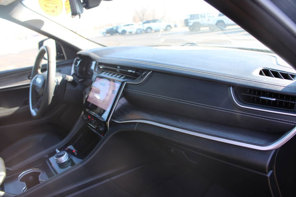 Used 2024 Jeep Grand Cherokee L Limited w/ Luxury Tech Group II image 33