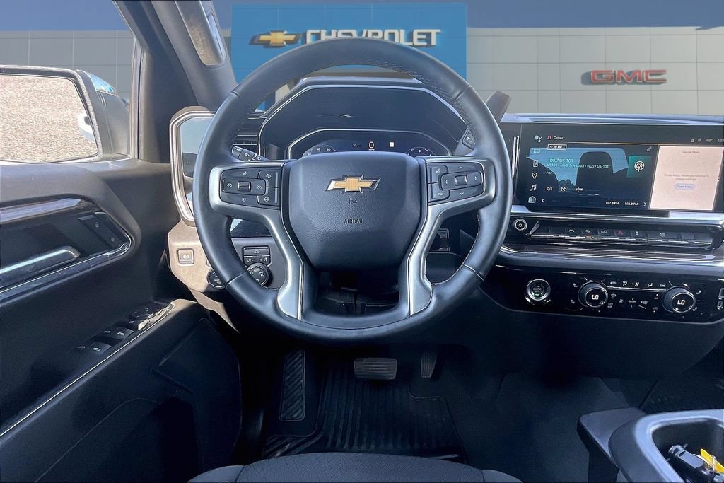 Used 2023 Chevrolet Silverado 1500 LT AWD/4WD image 9
