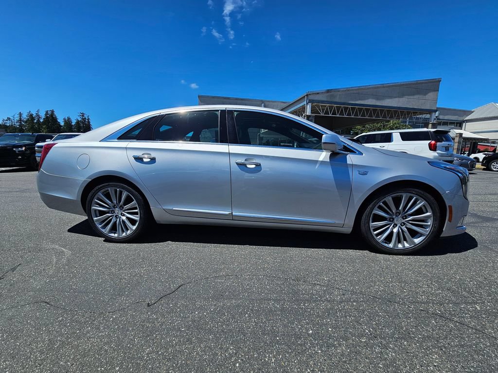 Used 2018 Cadillac XTS Platinum AWD/4WD image 2