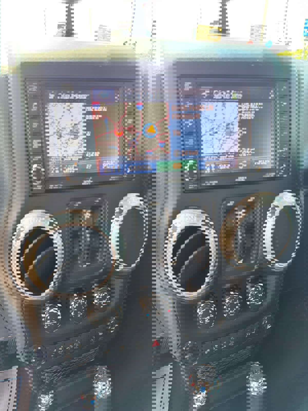 Used 2015 Jeep Wrangler Unlimited Rubicon image 16