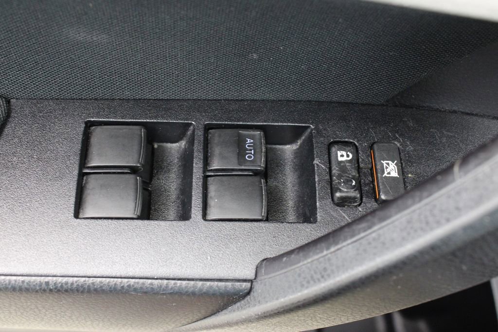 Used 2016 Toyota Corolla LE FWD image 15