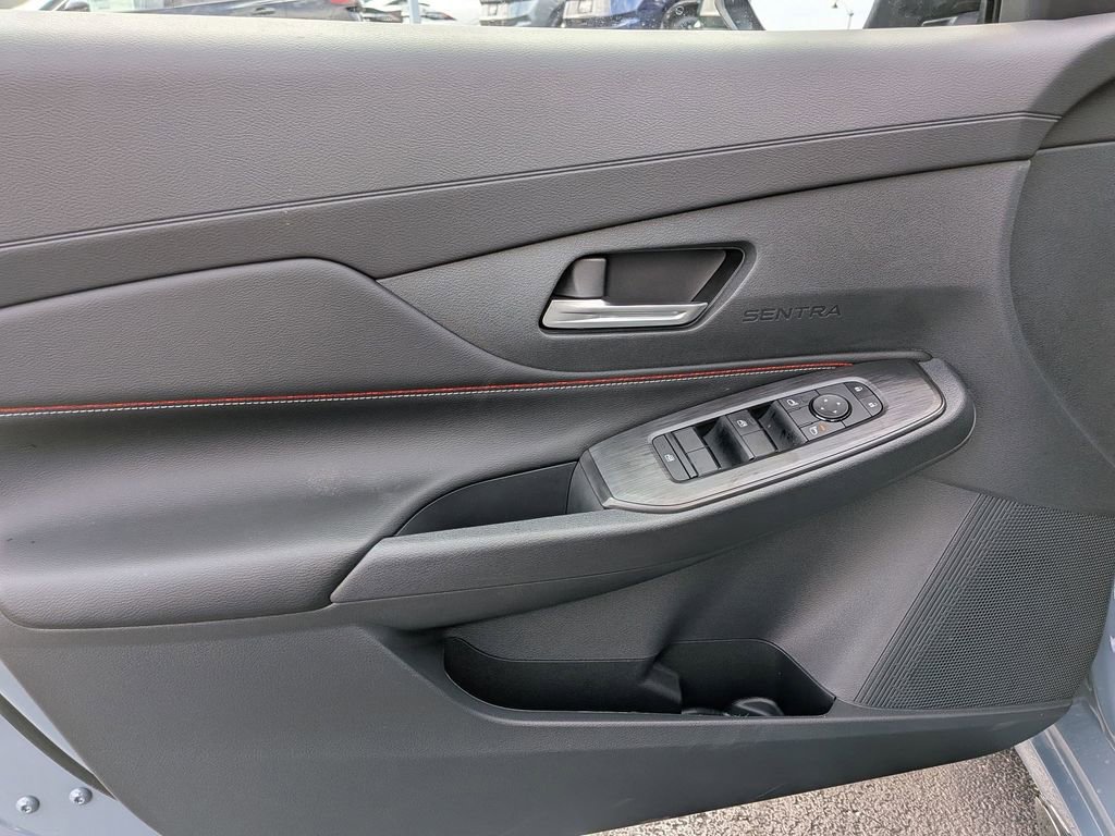 New 2026 Nissan Sentra SR FWD image 9