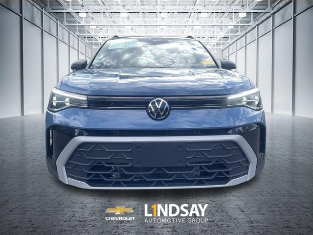 Used 2025 Volkswagen Taos S AWD/4WD image 3