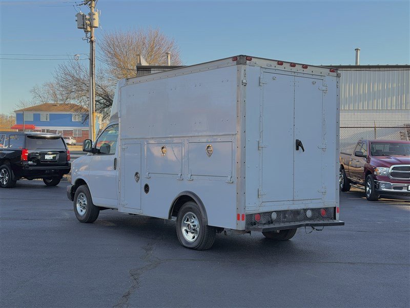 Used 2007 GMC Savana 3500 image 2