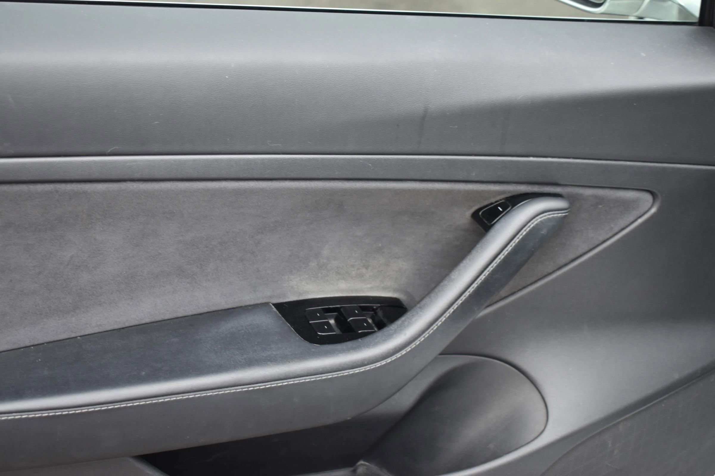 Used 2020 Tesla Model 3 Standard Range RWD image 19