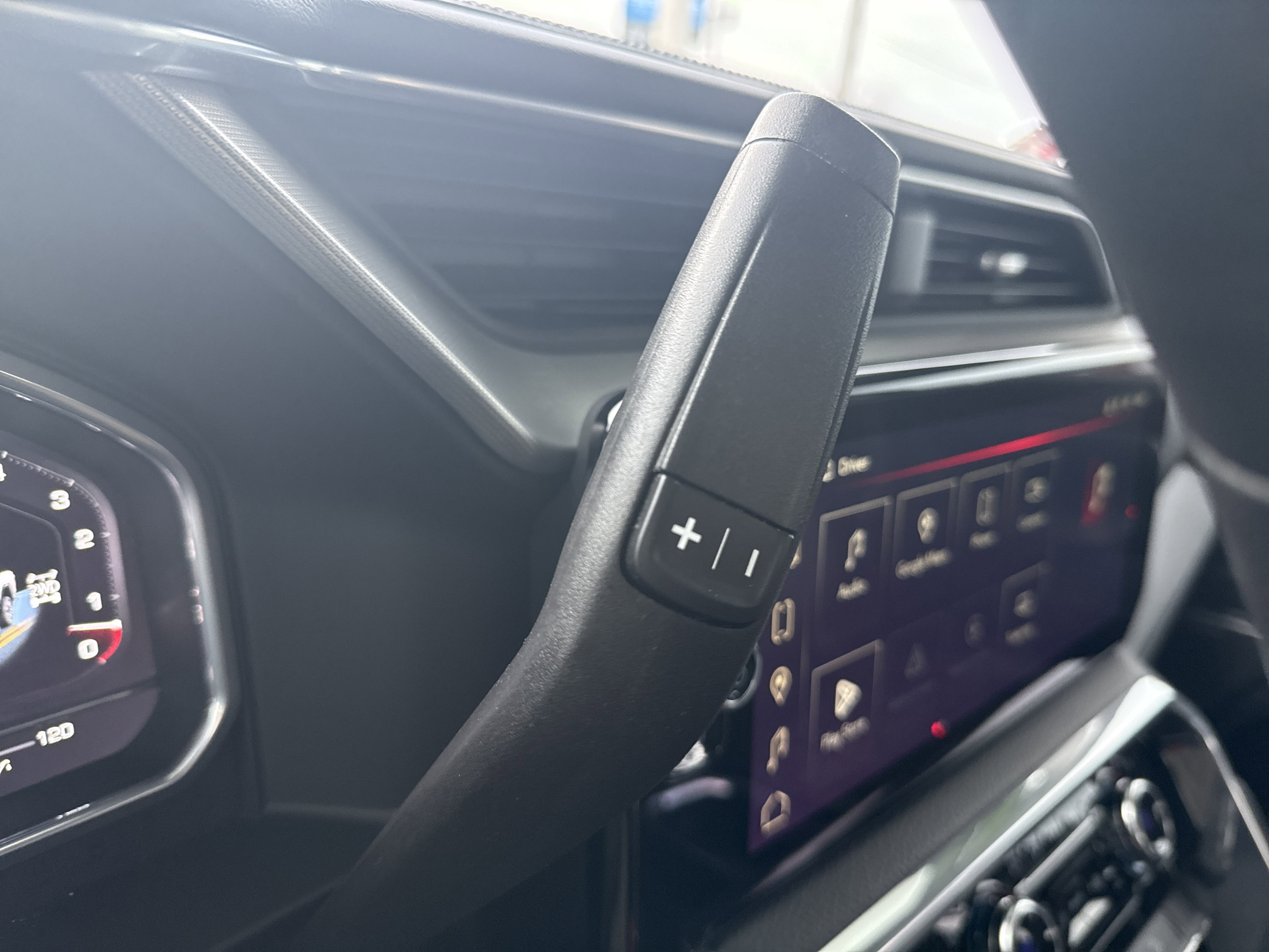 Used 2024 GMC Sierra 2500 Denali w/ Denali Reserve Package image 24