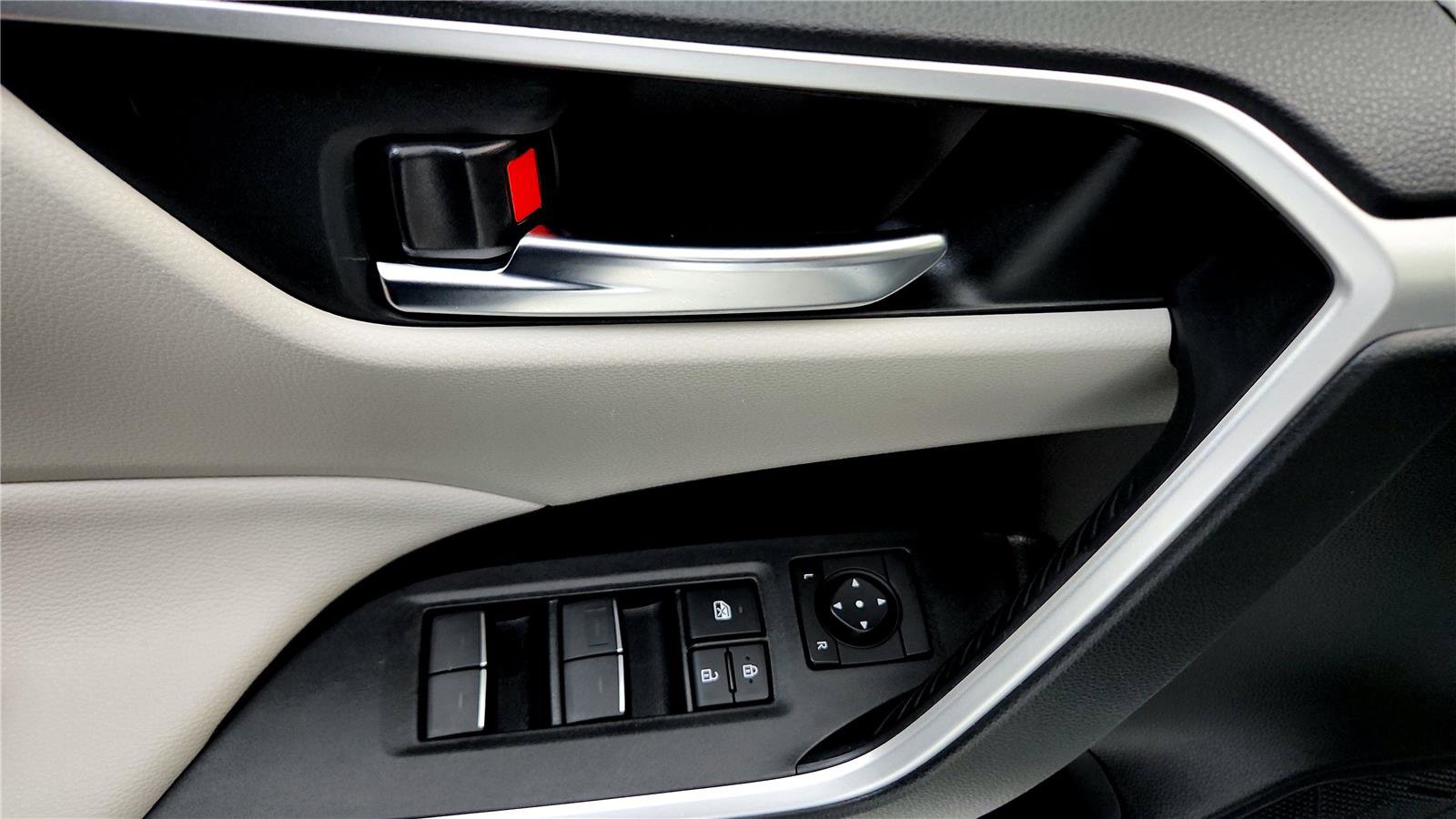 Certified 2023 Toyota RAV4 XLE w/ Convenience Package image 23