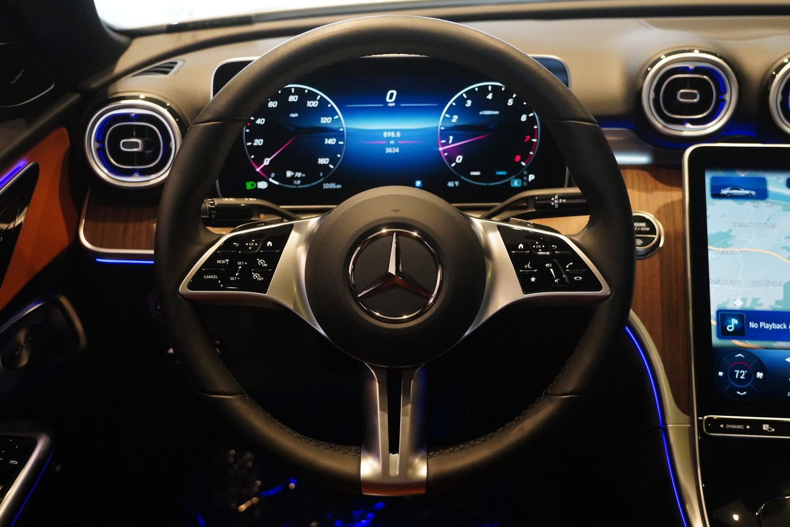 Used 2025 Mercedes-Benz C 300 4MATIC Sedan image 17