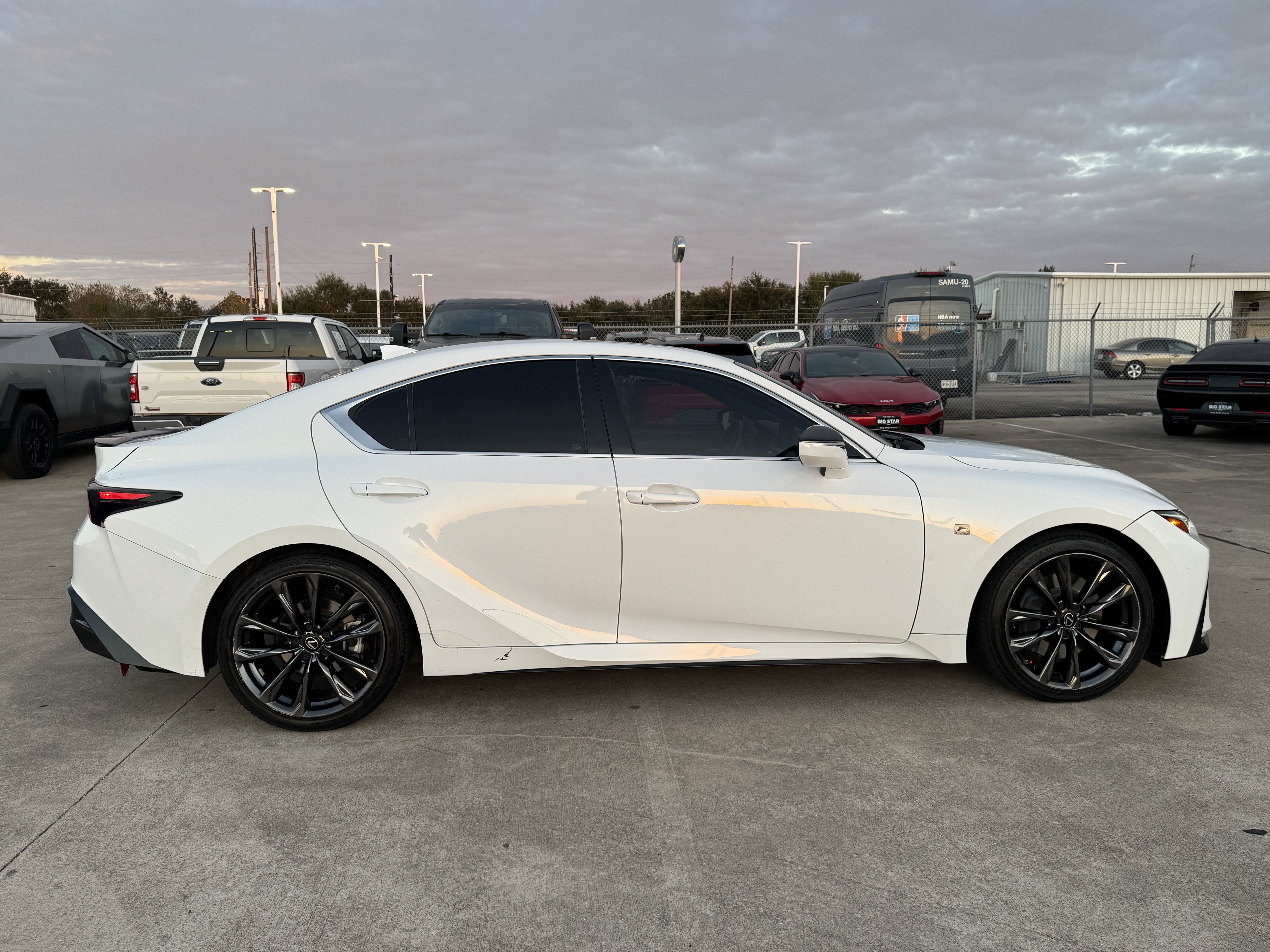 Used 2022 Lexus IS 350 F Sport RWD image 5