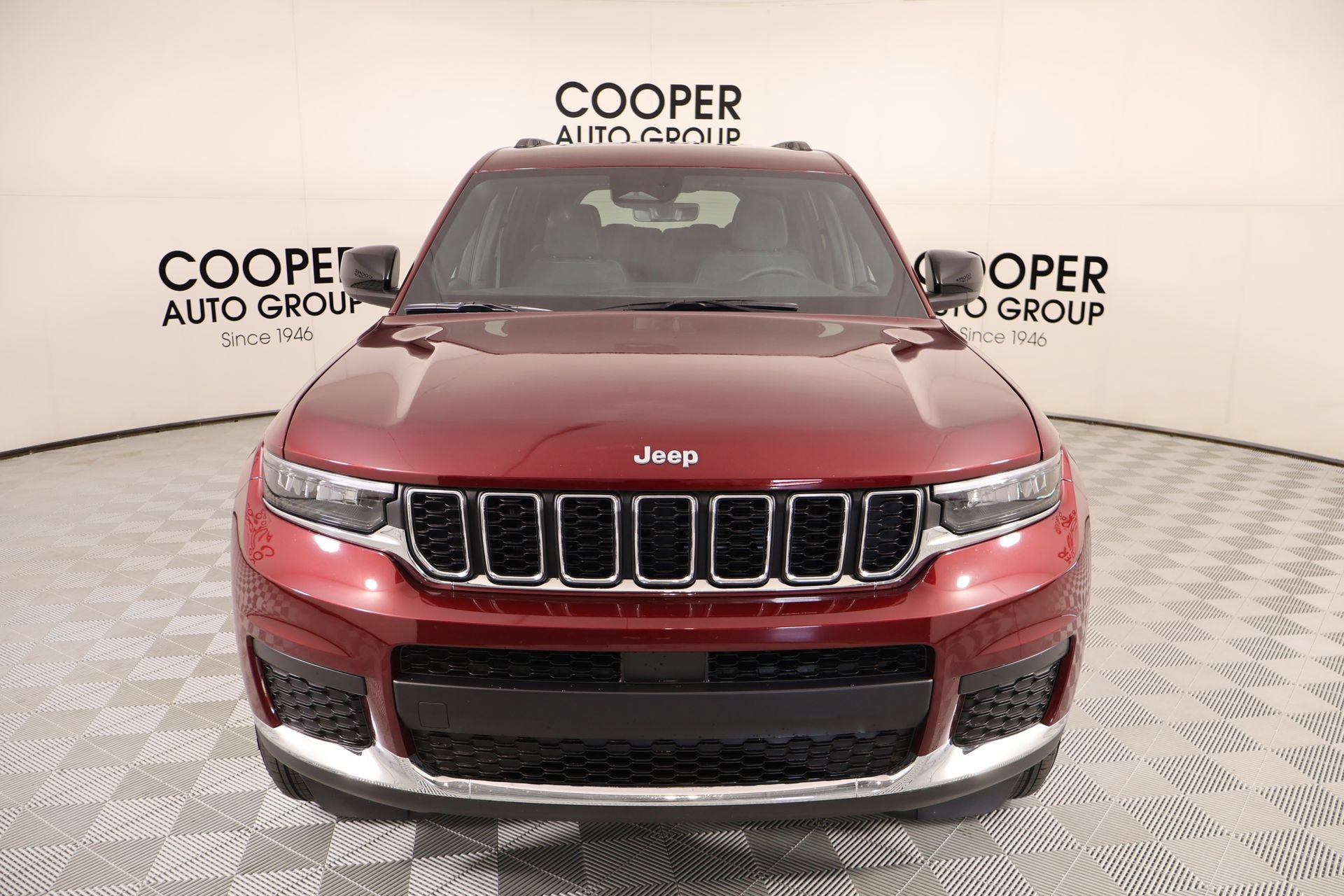 Used 2025 Jeep Grand Cherokee L Laredo w/ Luxury Tech Group I AWD/4WD image 9