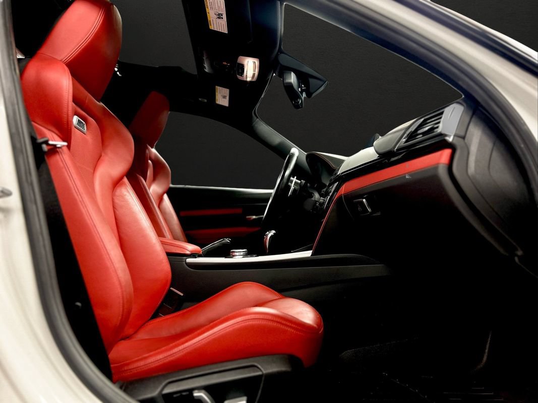 Used 2016 BMW M3 w/ Executive Package RWD image 16
