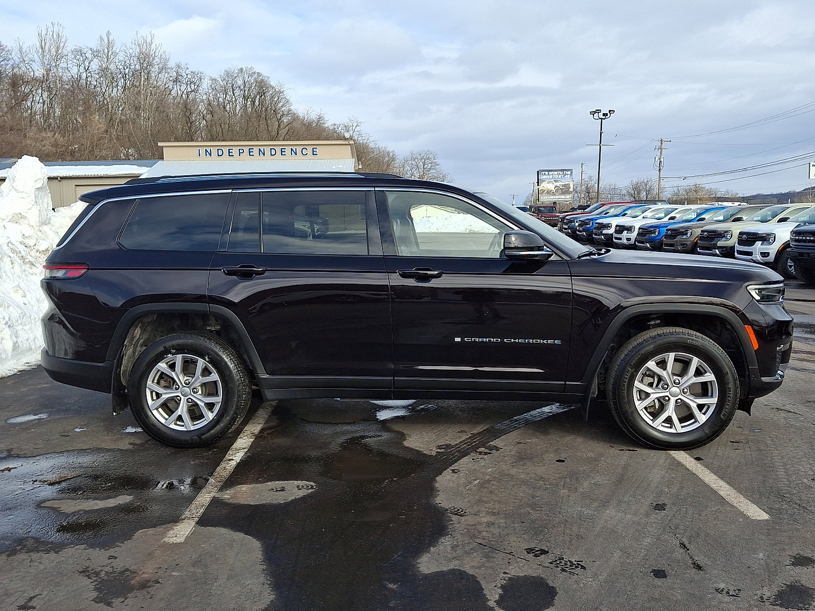 Used 2022 Jeep Grand Cherokee L Limited image 12