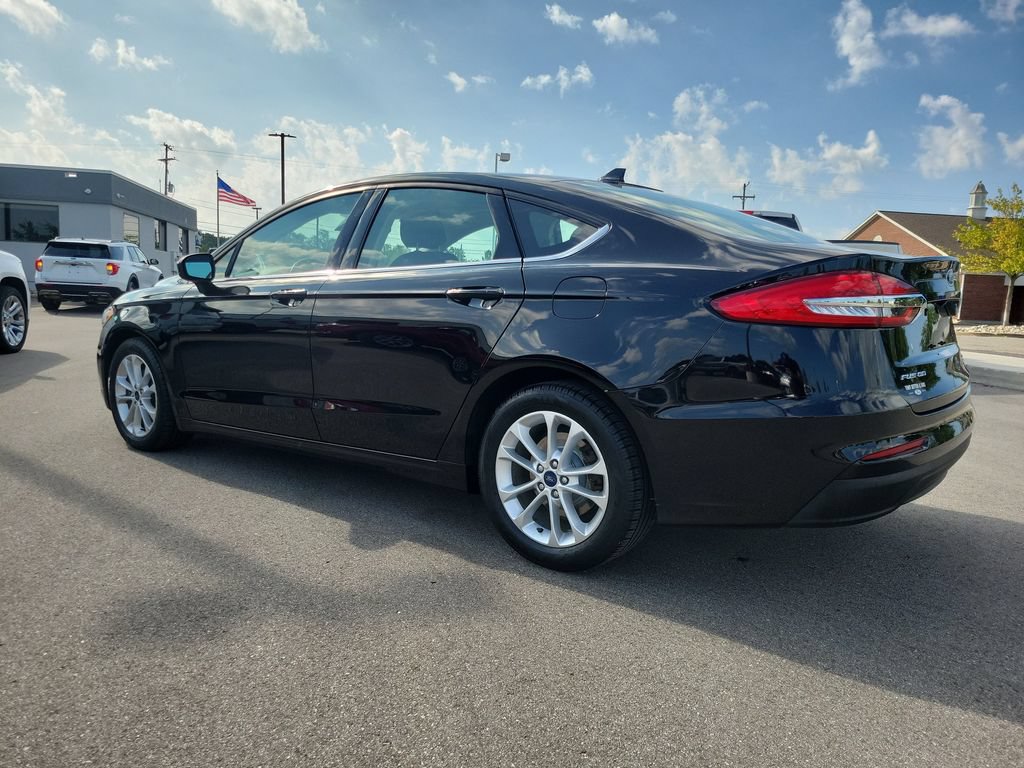 Certified 2020 Ford Fusion SE FWD image 3