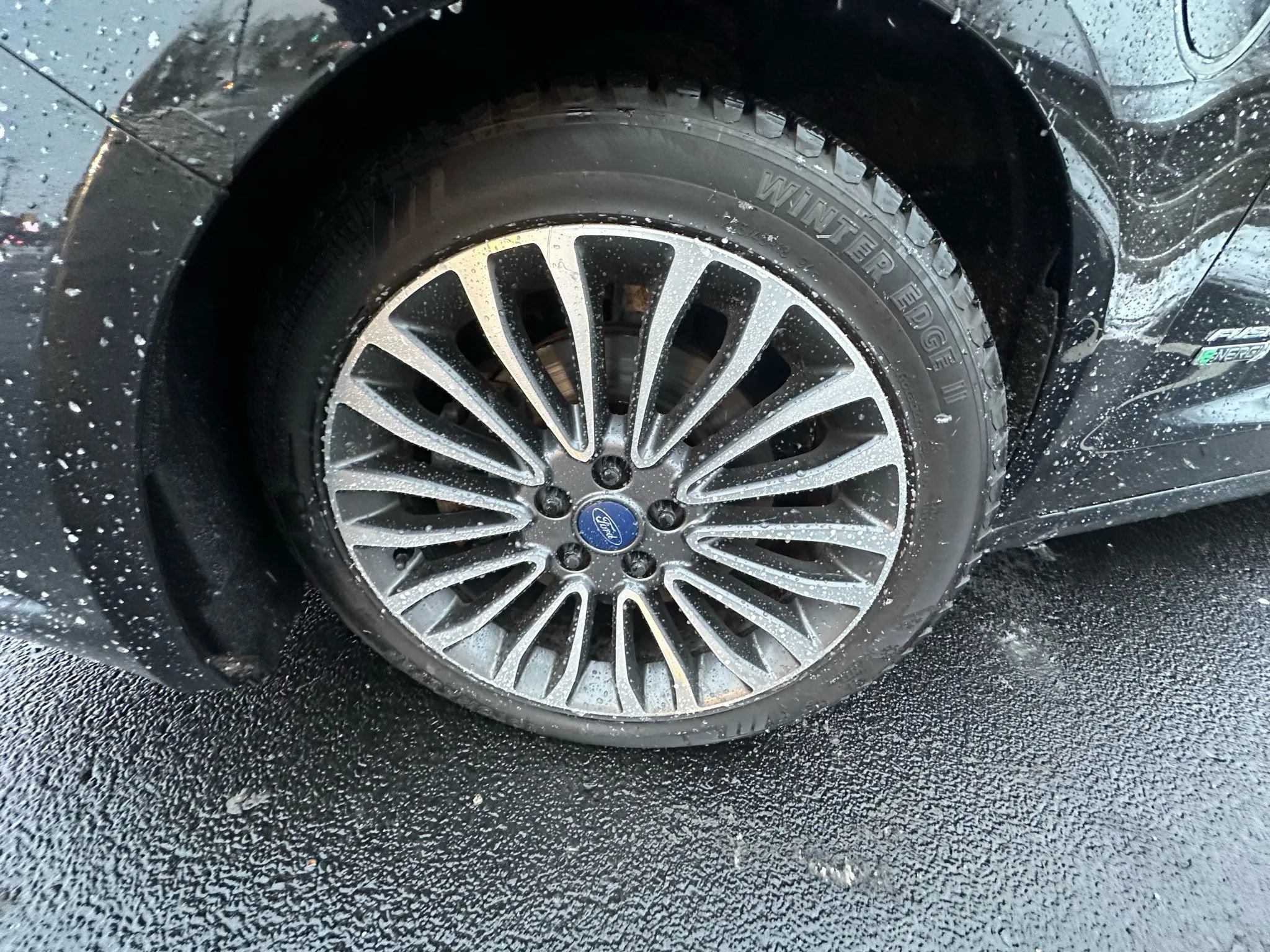 Used 2017 Ford Fusion Energi SE image 11