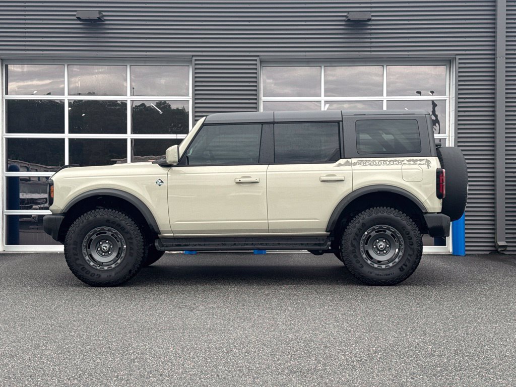 Used 2025 Ford Bronco Outer Banks w/ Sasquatch Package AWD/4WD image 6