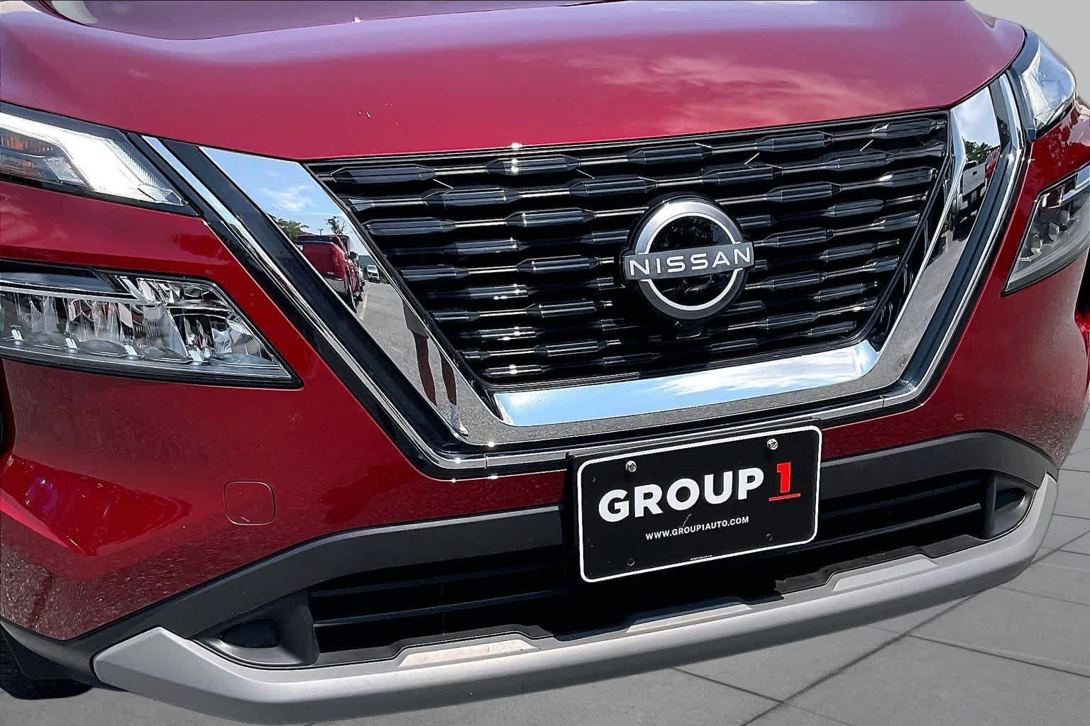 Used 2023 Nissan Rogue SV AWD/4WD image 29