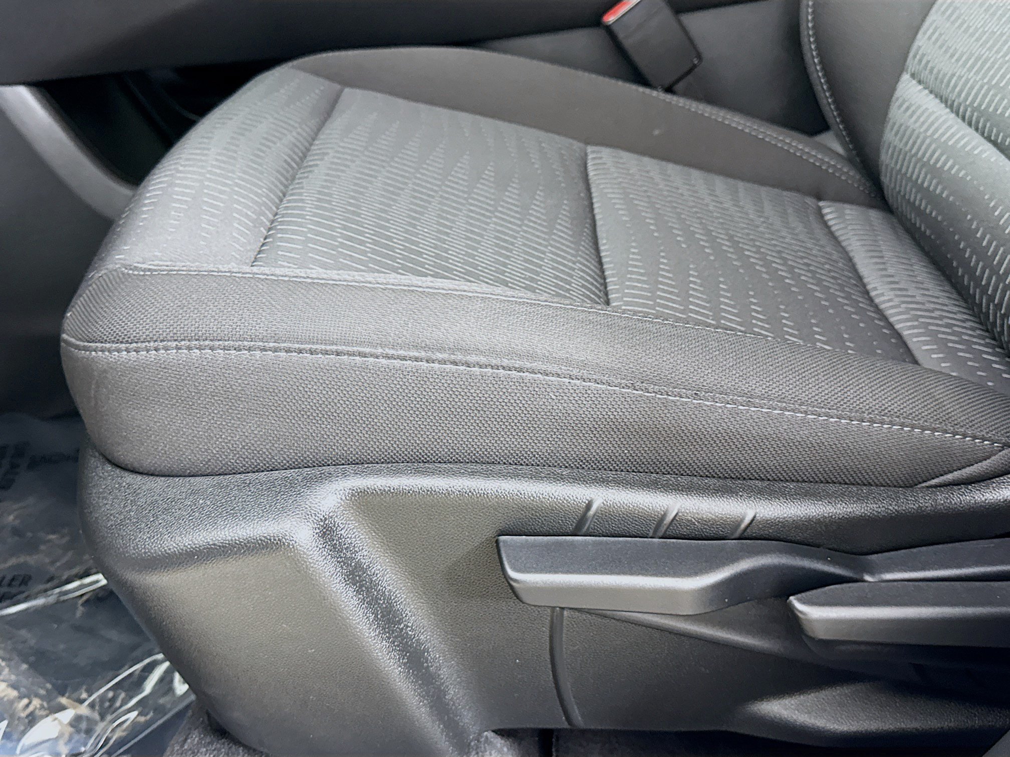 Used 2025 Chevrolet Equinox LT FWD image 20
